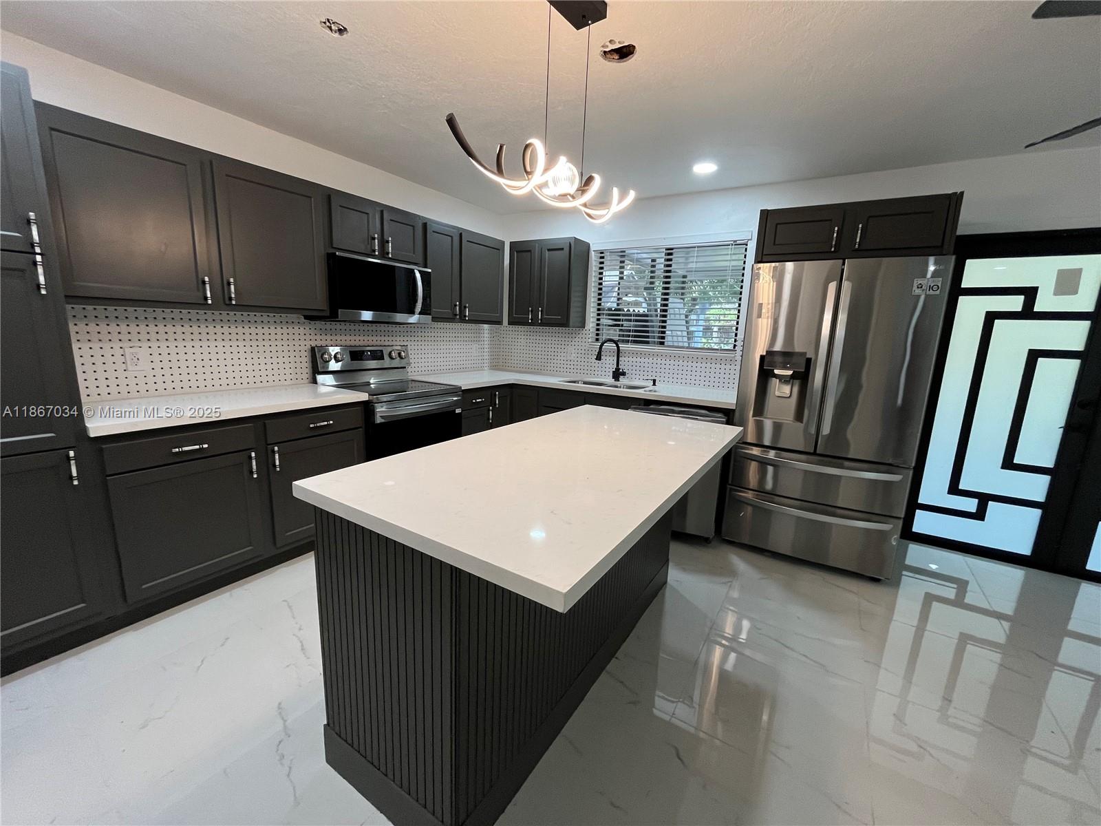 BREEZESWEPT PARK ESTATES - Residential Lease