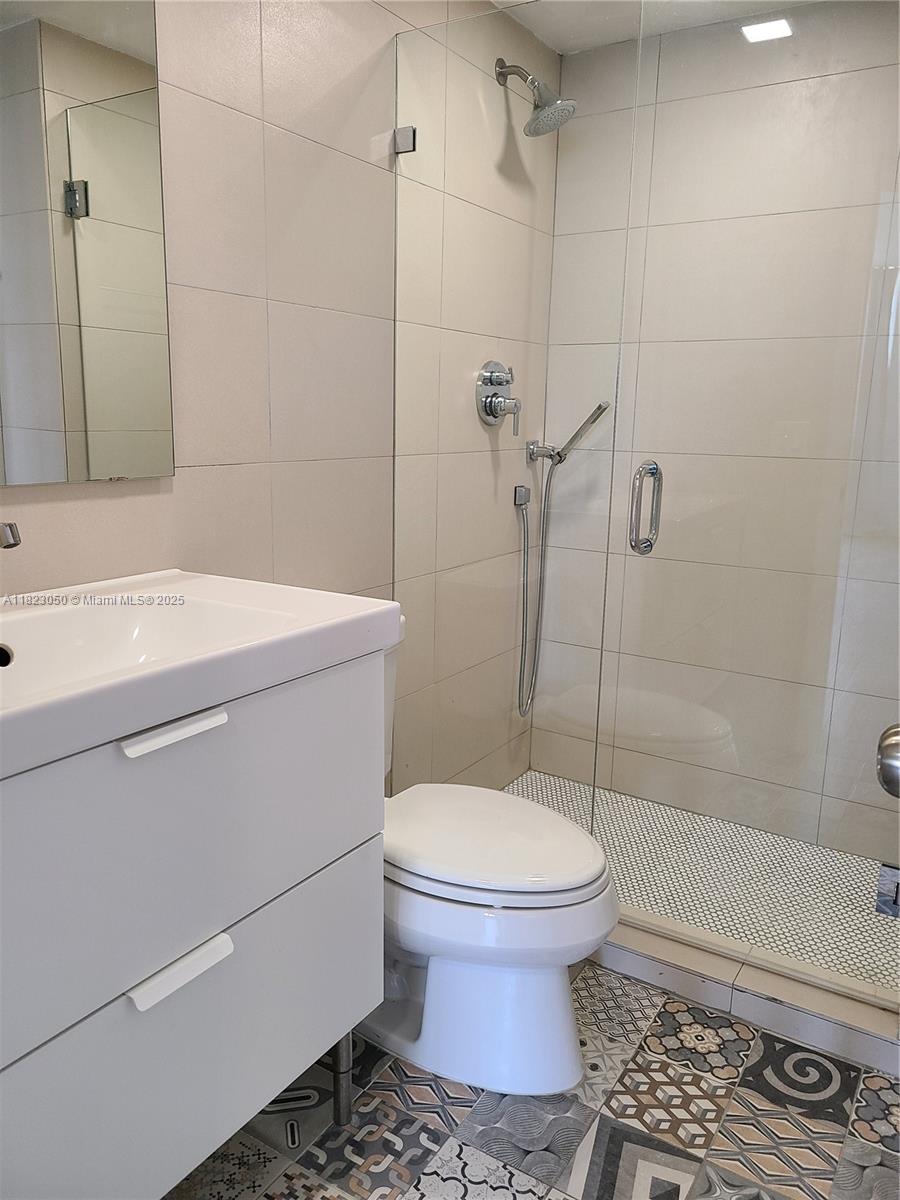 ADMIRALS PORT CONDO WEST - Residential Lease