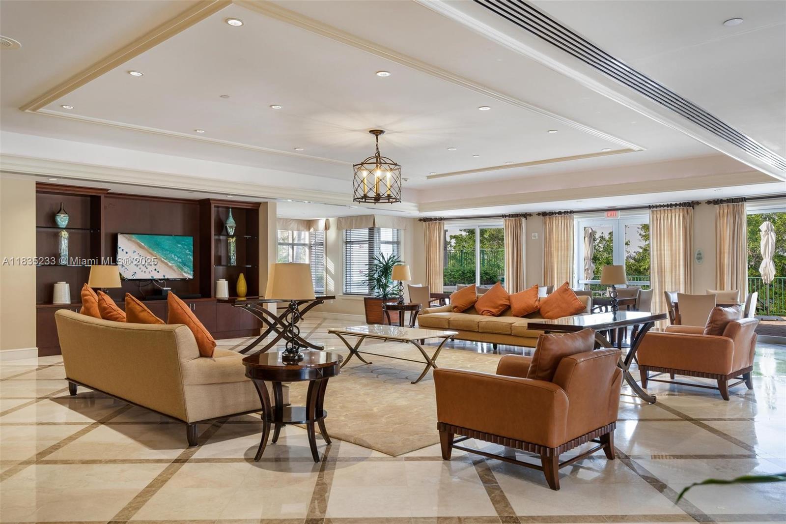 TURNBERRY VLG NO TOWER CO - Residential