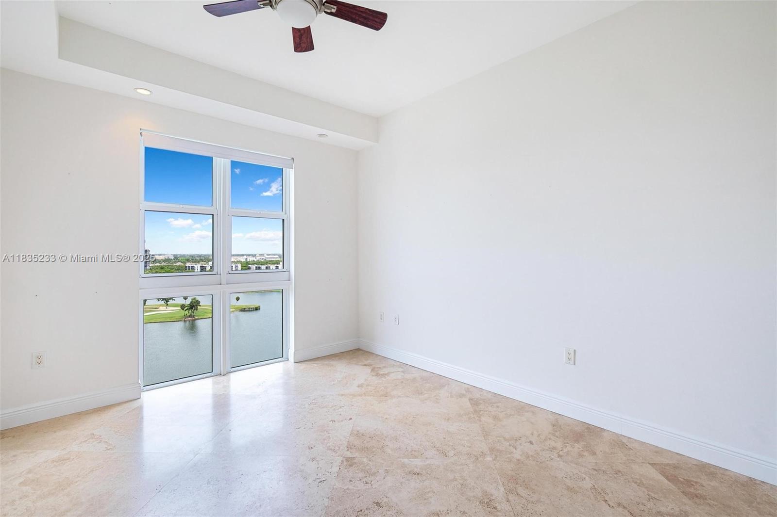 TURNBERRY VLG NO TOWER CO - Residential