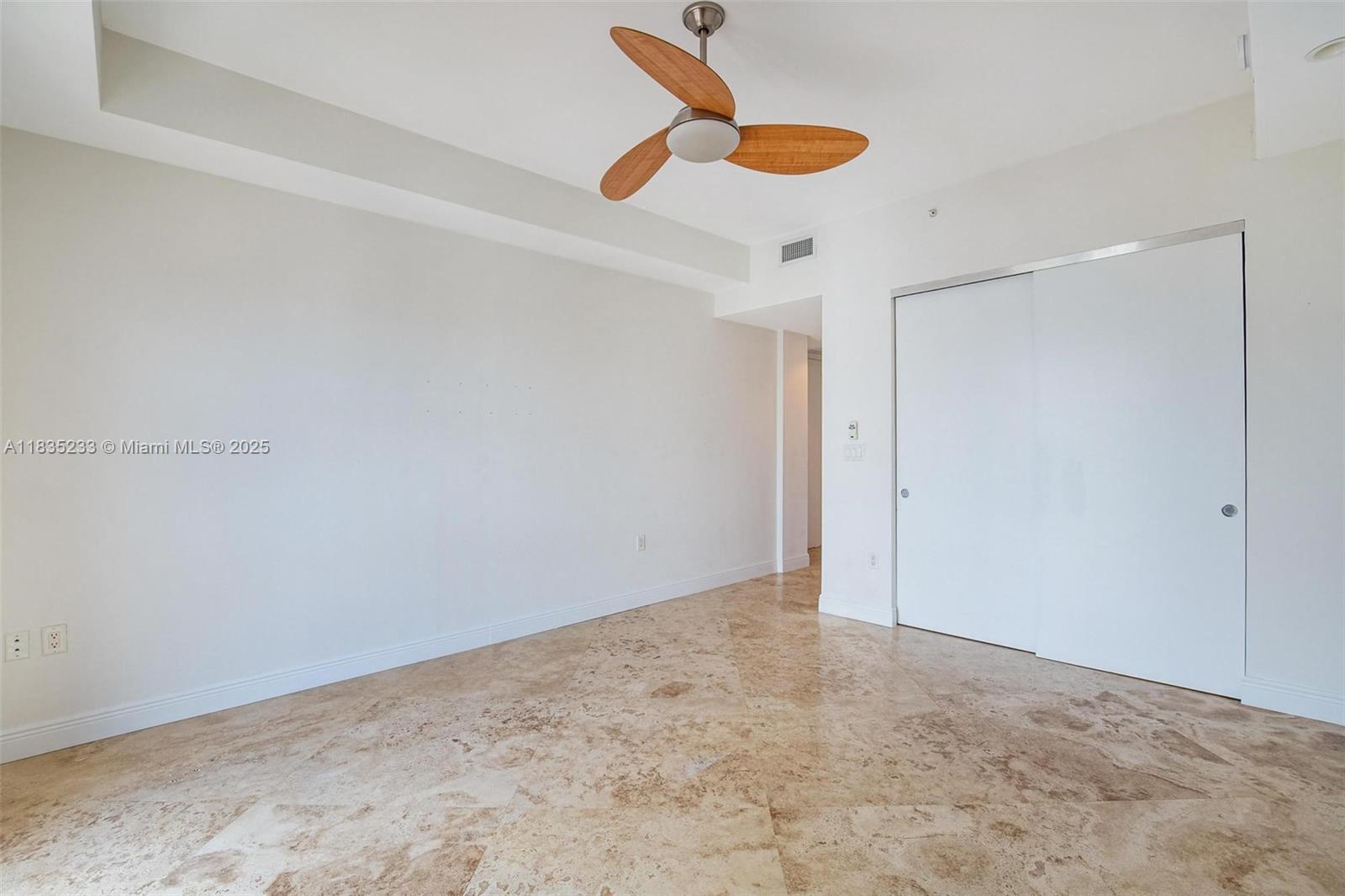 TURNBERRY VLG NO TOWER CO - Residential