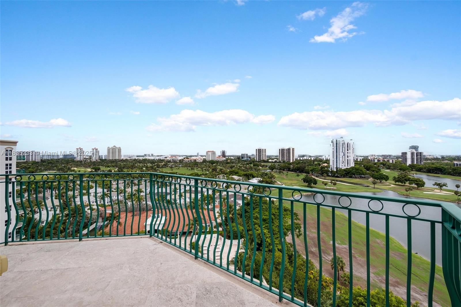 TURNBERRY VLG NO TOWER CO - Residential