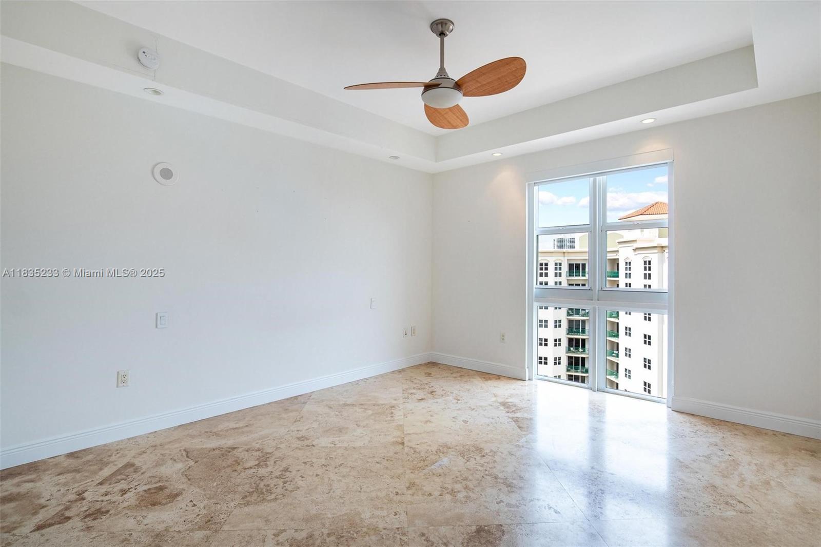 TURNBERRY VLG NO TOWER CO - Residential