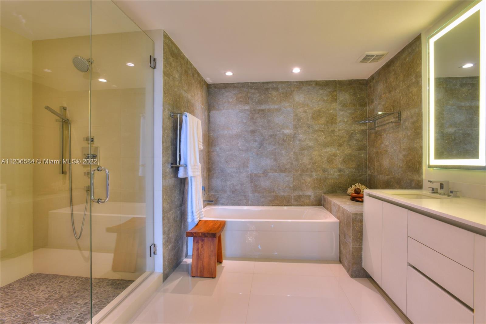 SAGE BEACH CONDO - Residential