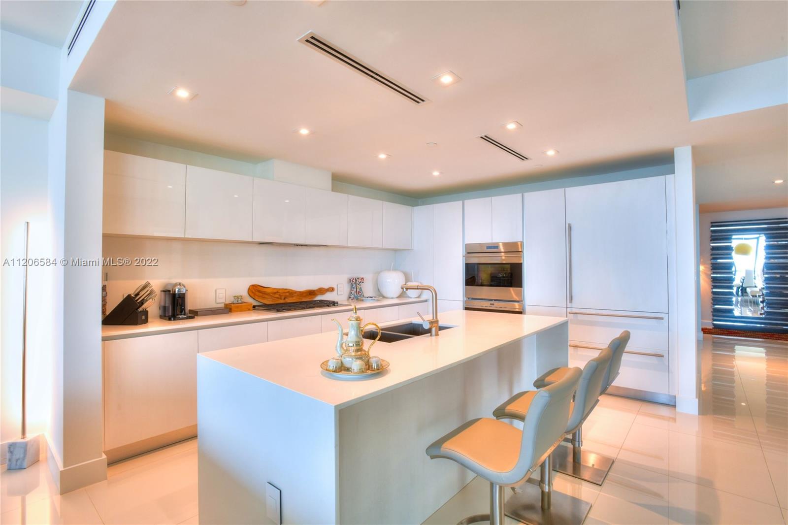 SAGE BEACH CONDO - Residential