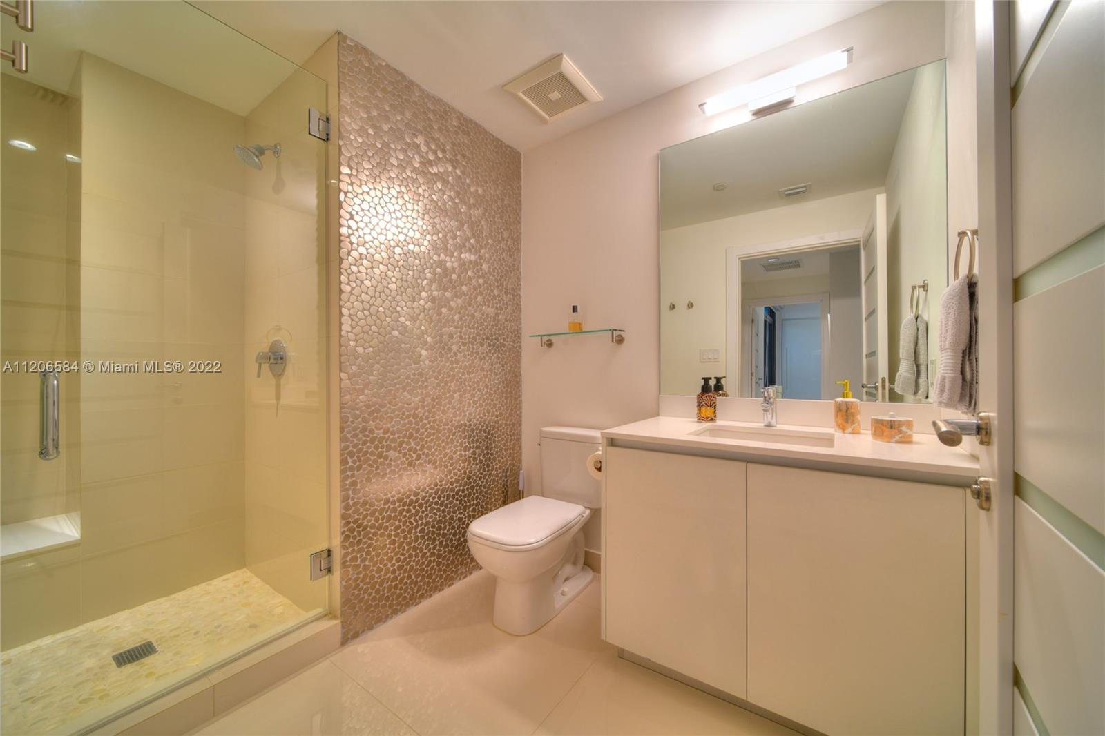 SAGE BEACH CONDO - Residential