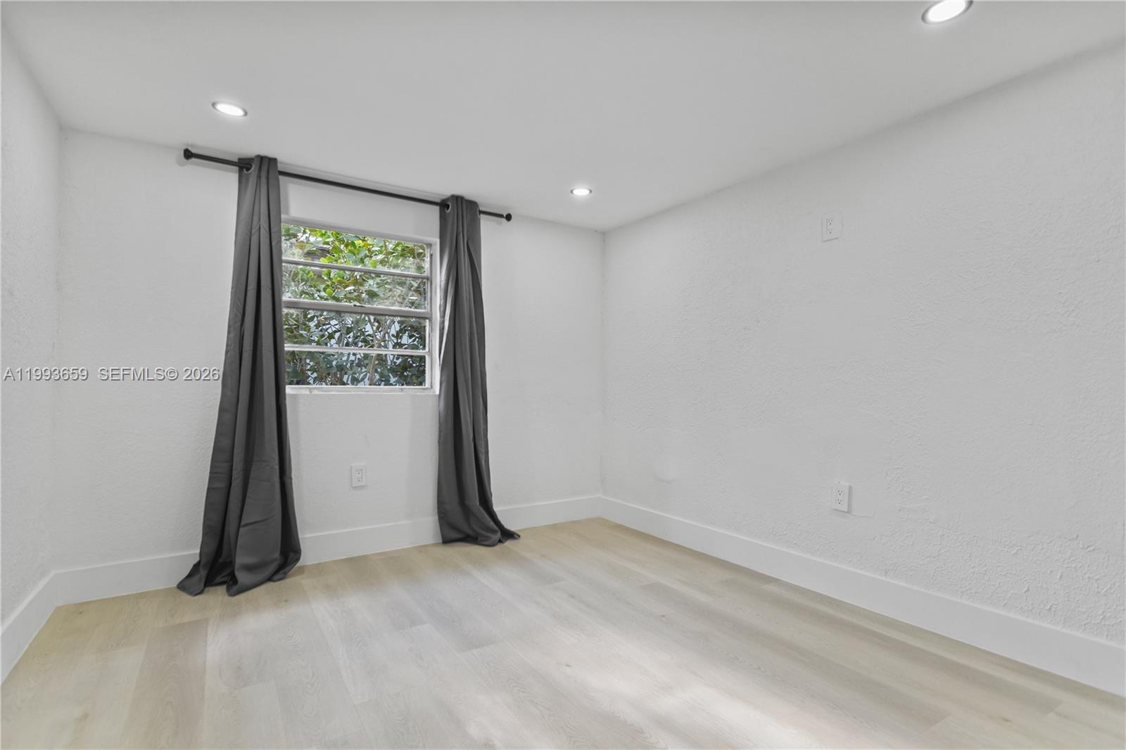 HIALEAH 7TH ADDN - Residential