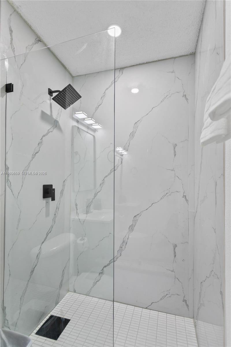 HIALEAH 7TH ADDN - Residential