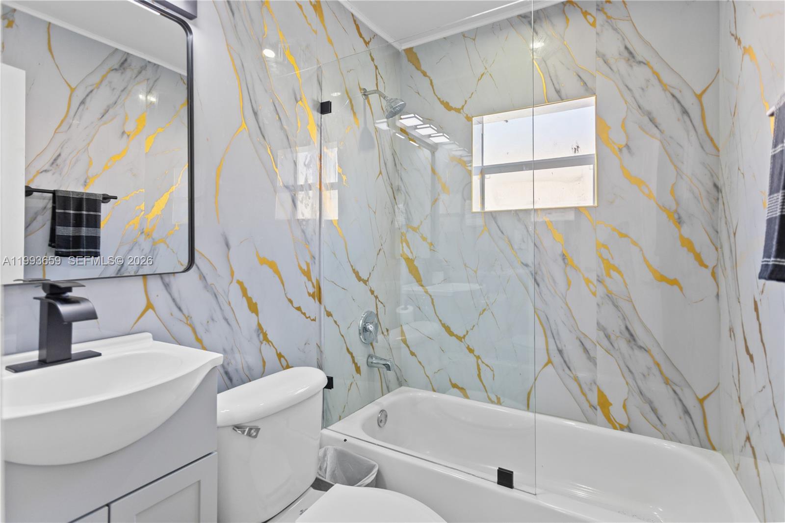 HIALEAH 7TH ADDN - Residential