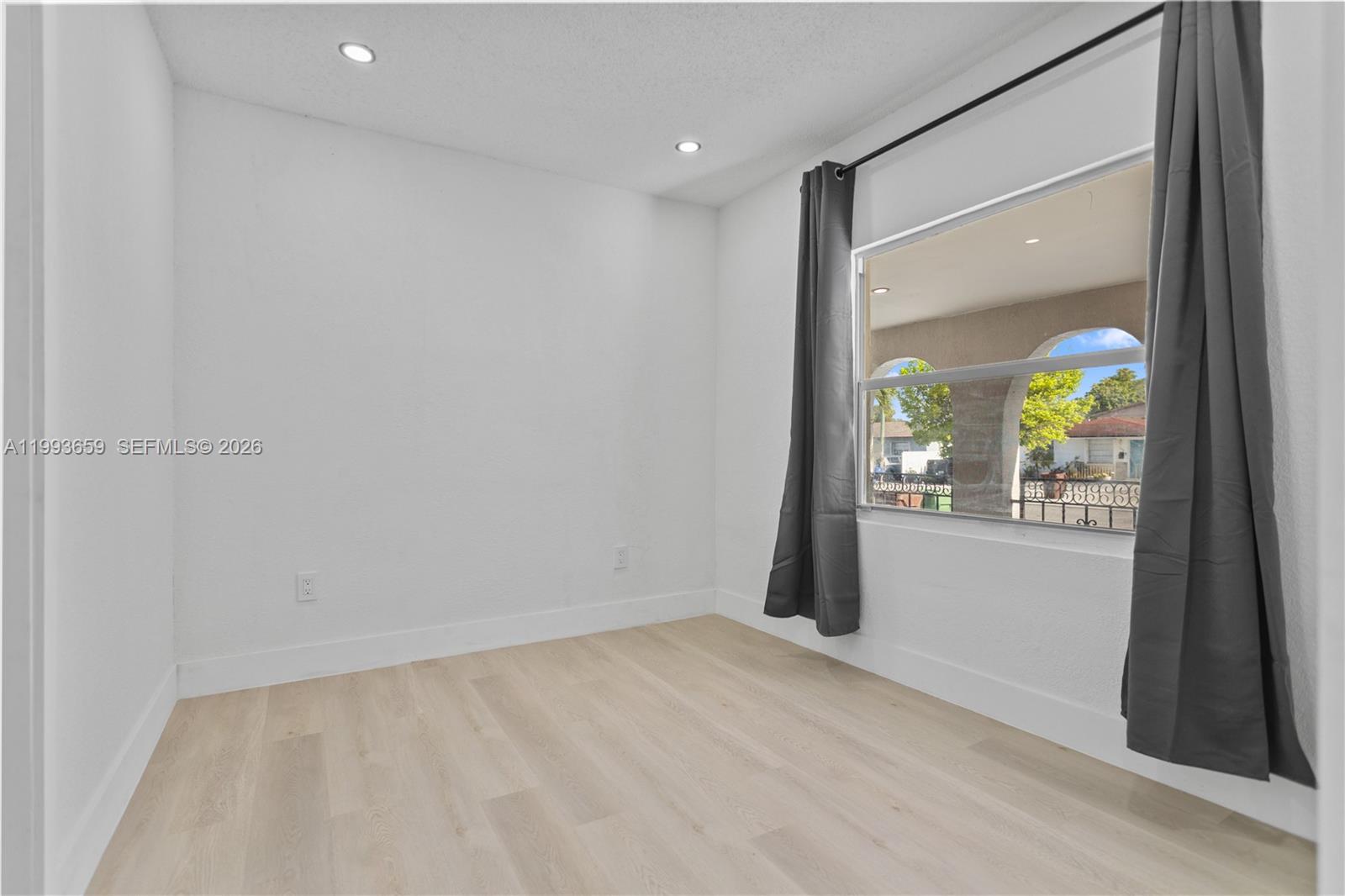 HIALEAH 7TH ADDN - Residential