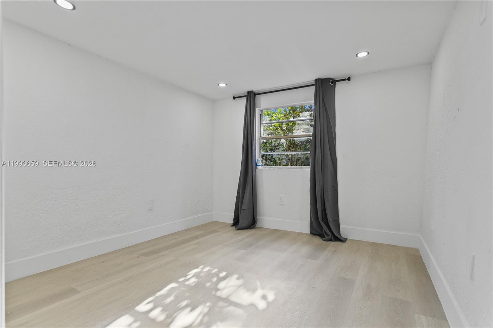 HIALEAH 7TH ADDN - Residential