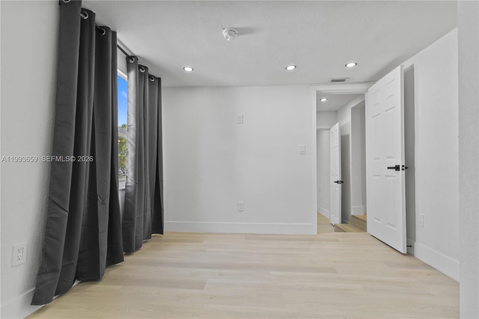 HIALEAH 7TH ADDN - Residential