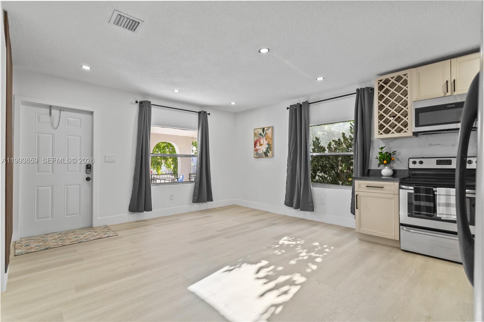 HIALEAH 7TH ADDN - Residential