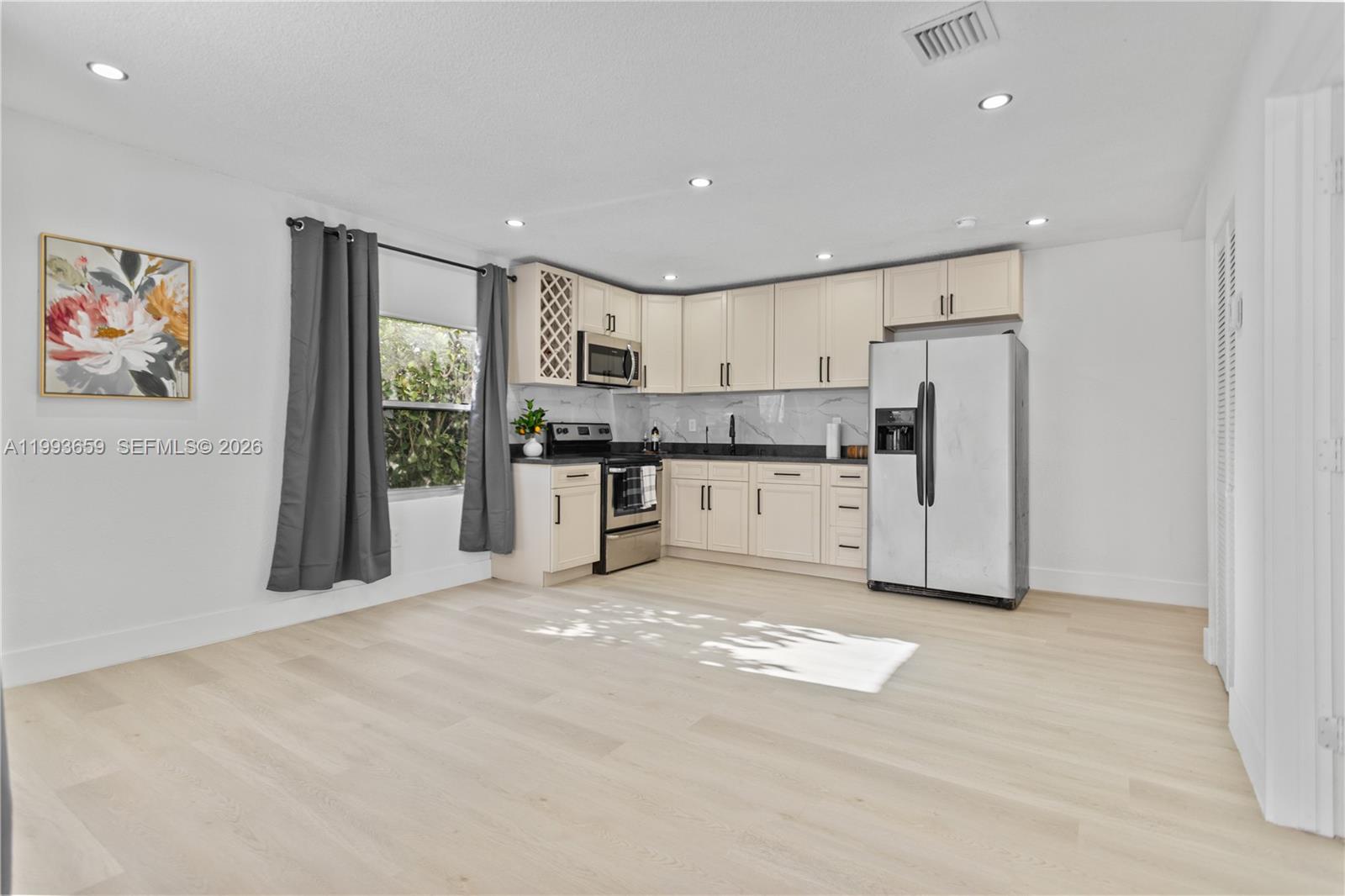 HIALEAH 7TH ADDN - Residential