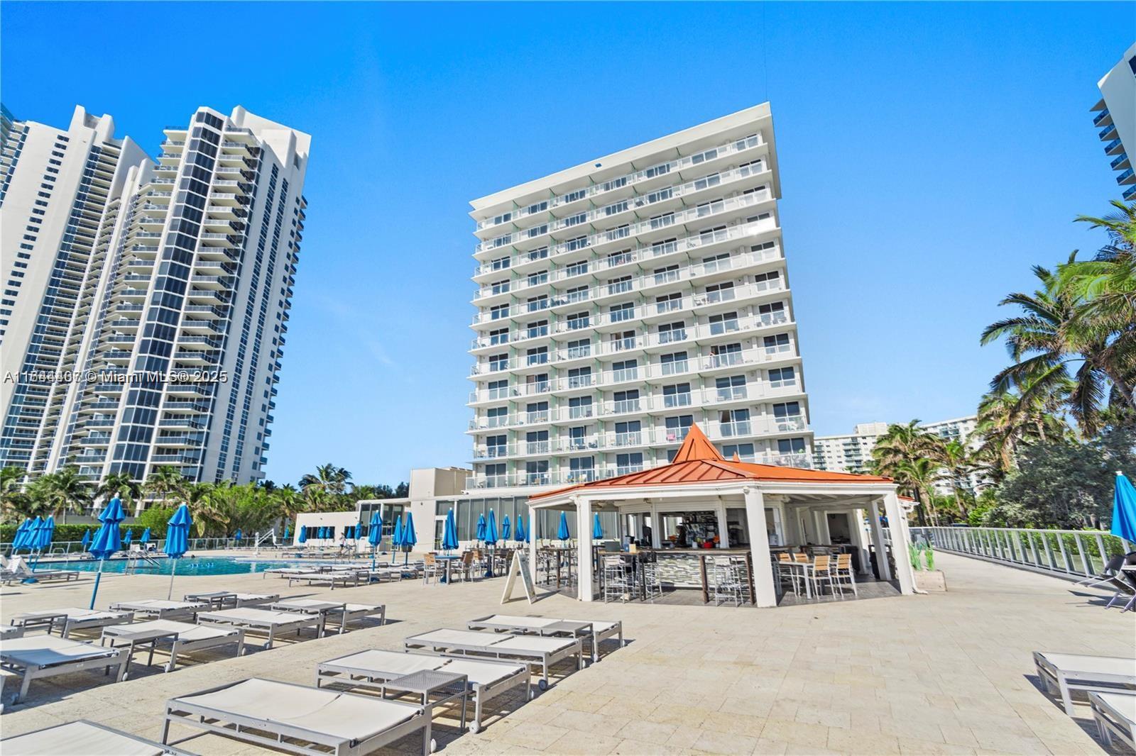 THE AVENTURA BEACH CLUB C - Residential