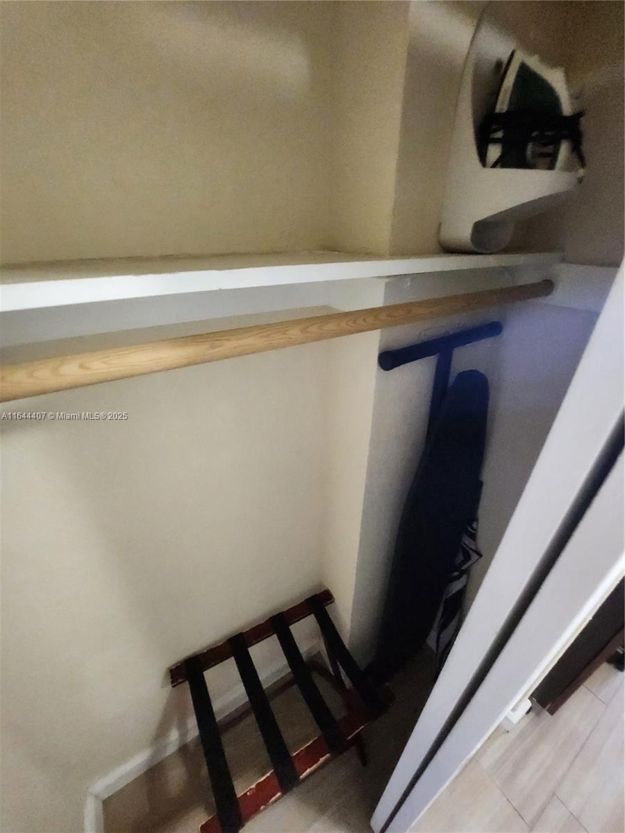 THE AVENTURA BEACH CLUB C - Residential