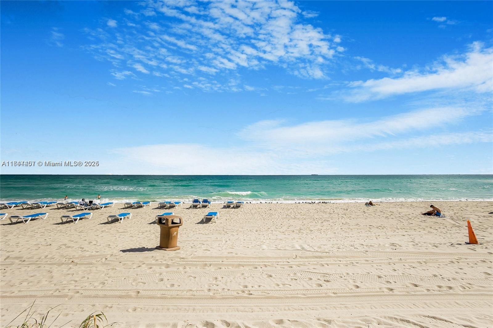 THE AVENTURA BEACH CLUB C - Residential