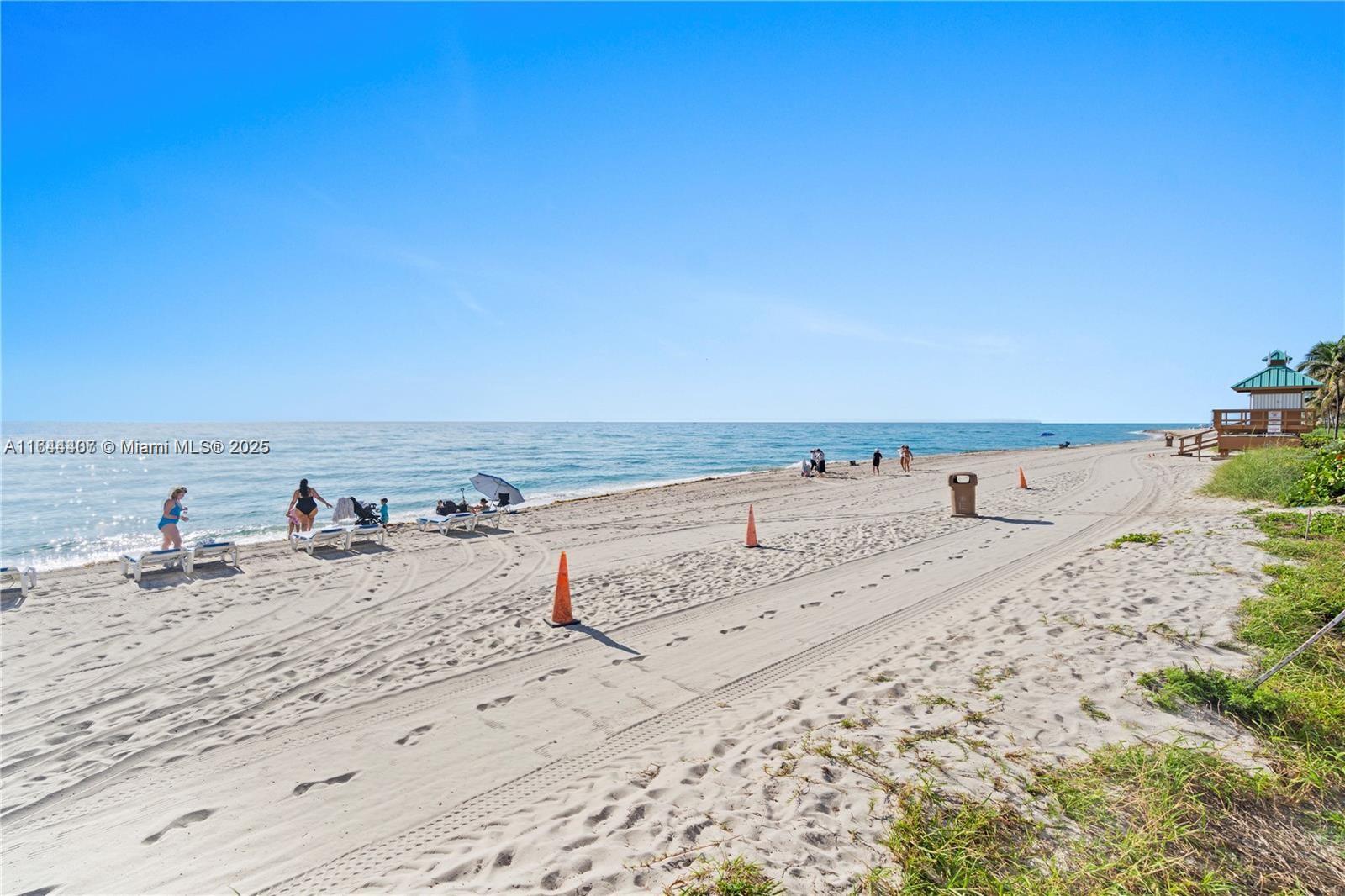 THE AVENTURA BEACH CLUB C - Residential