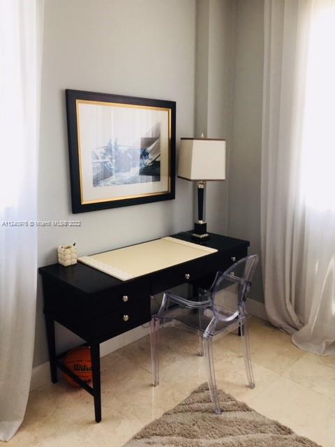 THE PENINSULA II CONDO - Residential Lease