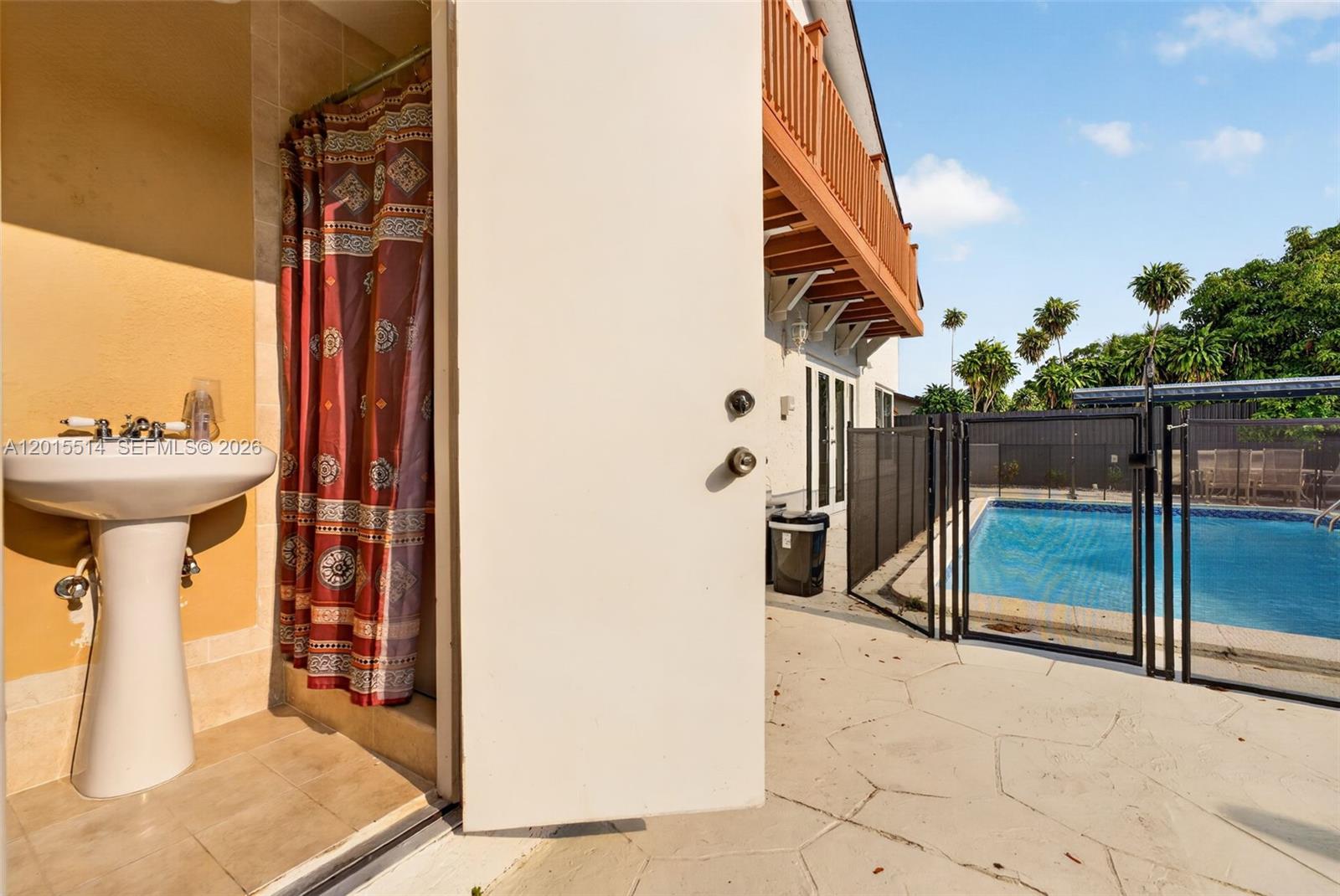 SHORES CALUSA - Residential