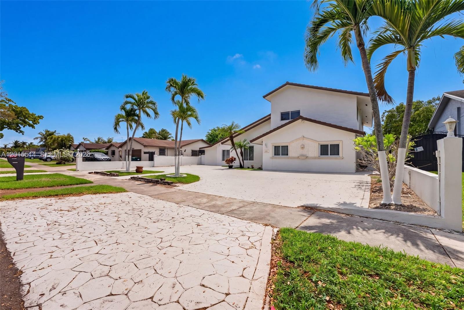 SHORES CALUSA - Residential