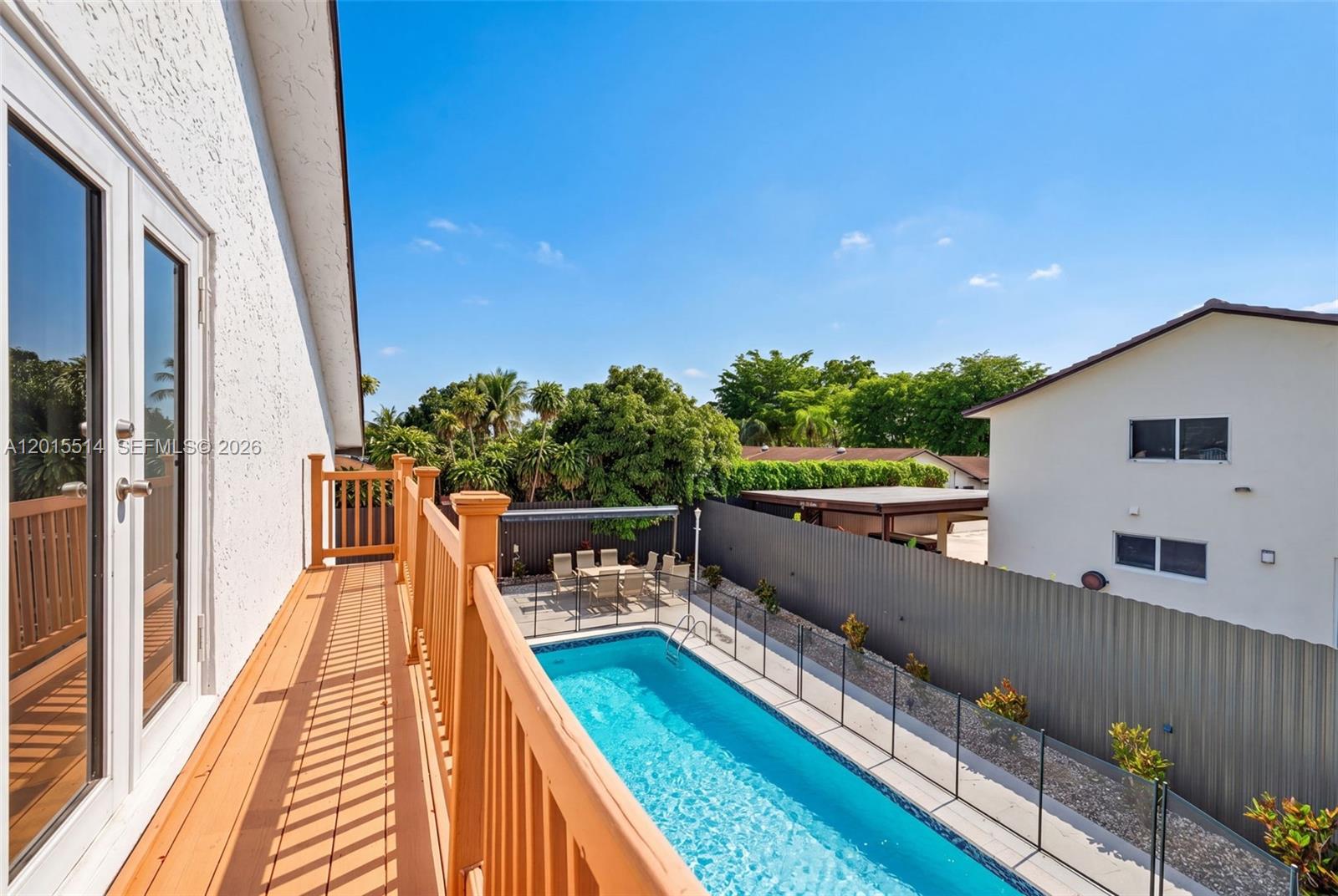 SHORES CALUSA - Residential