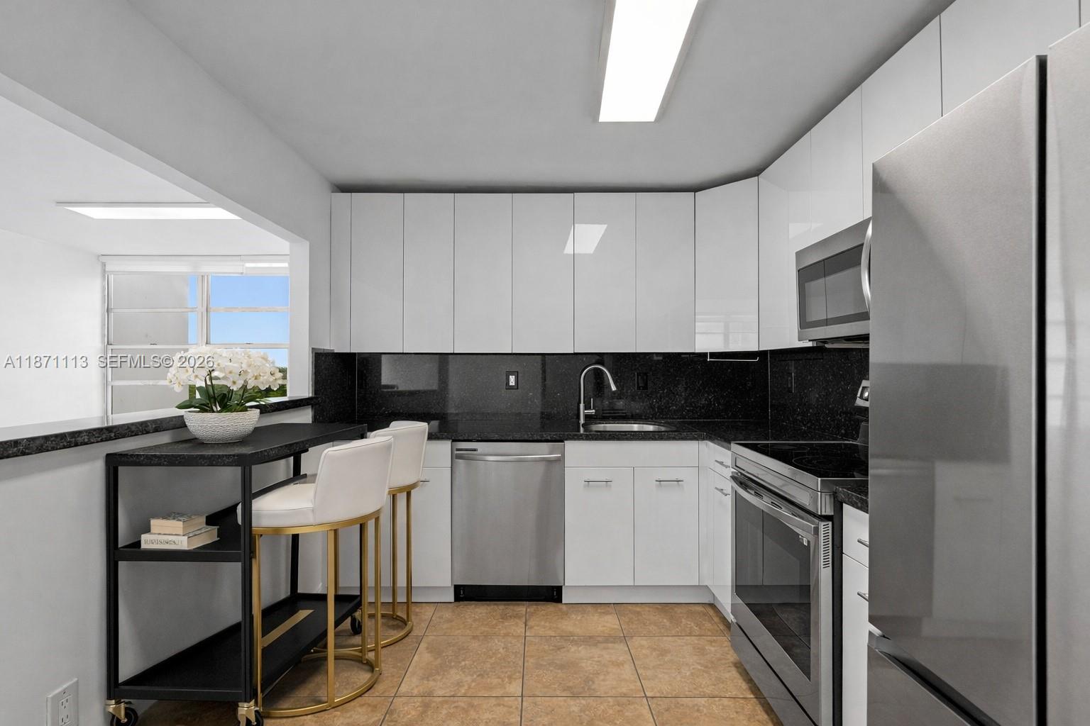 COMMODORE PLAZA CONDO - Residential