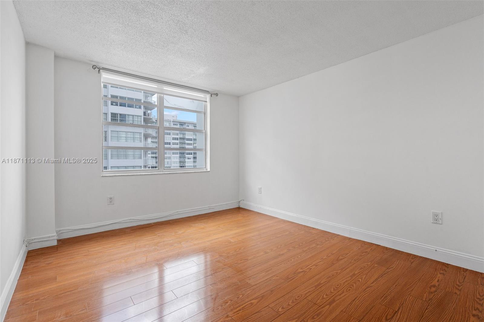 COMMODORE PLAZA CONDO - Residential