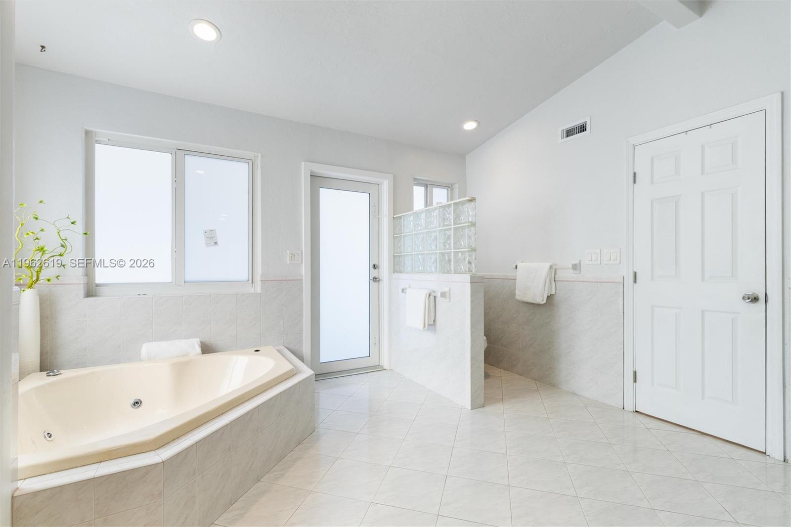 CAPRI ESTATES - Residential