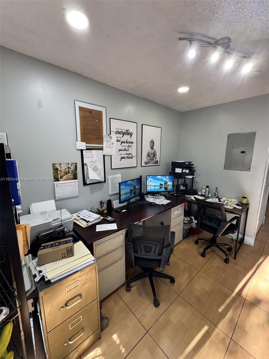 BONITA GOLF VIEW TOWNVILL - Residential