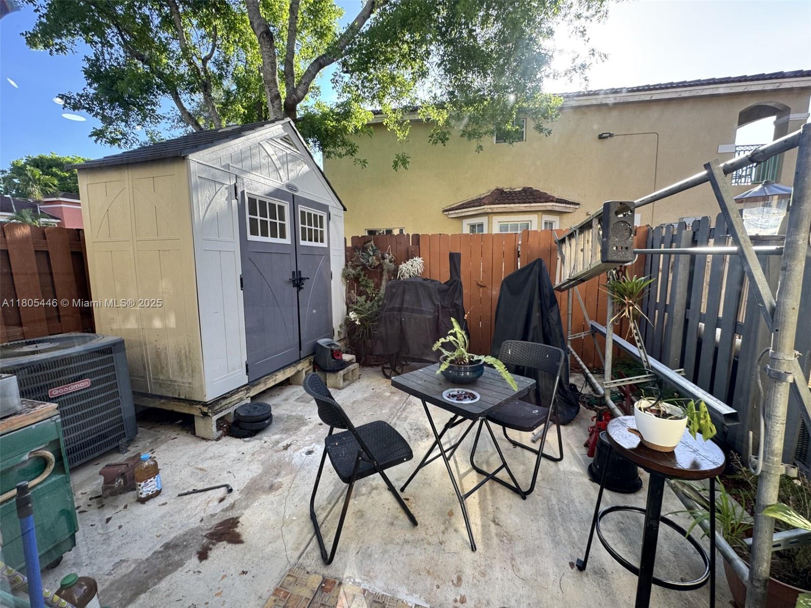 BONITA GOLF VIEW TOWNVILL - Residential