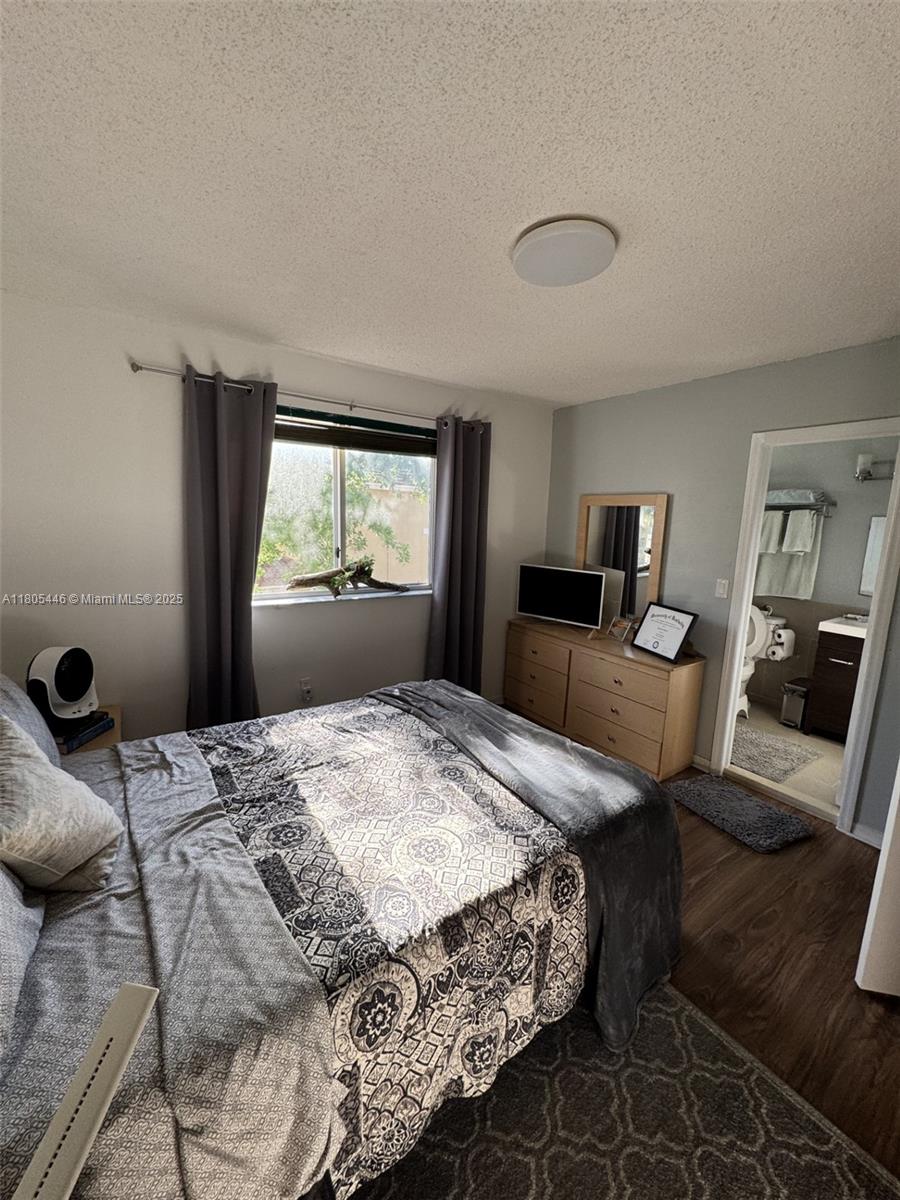 BONITA GOLF VIEW TOWNVILL - Residential