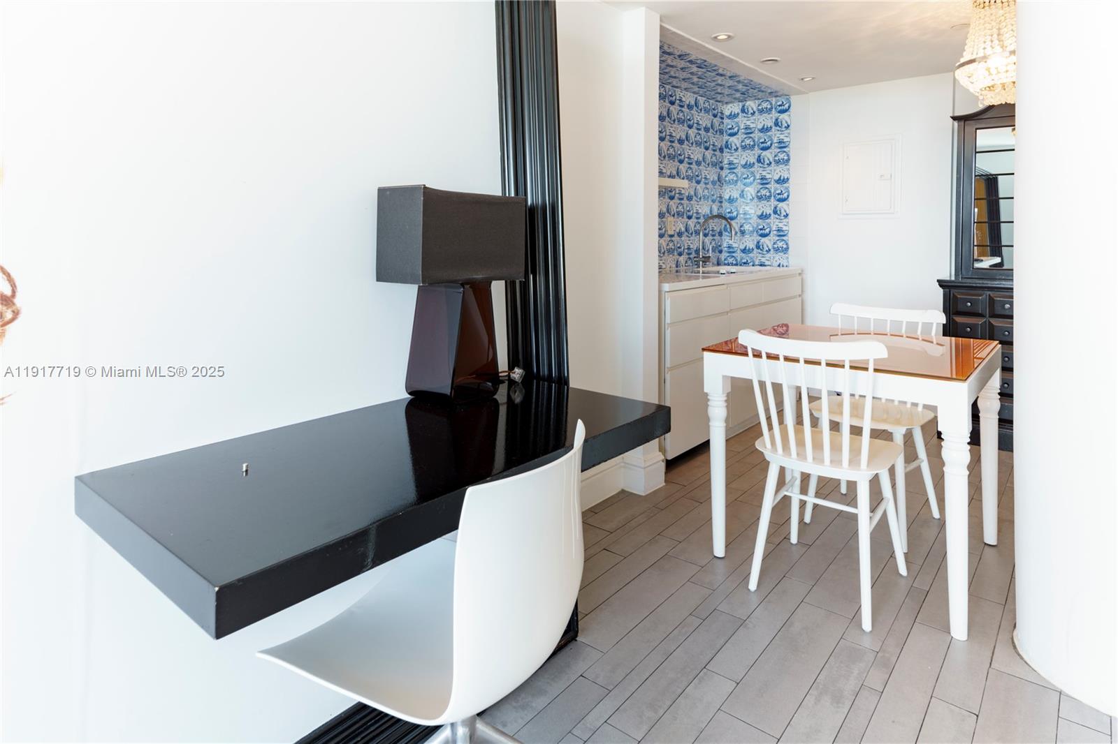 Mondrian - Residential