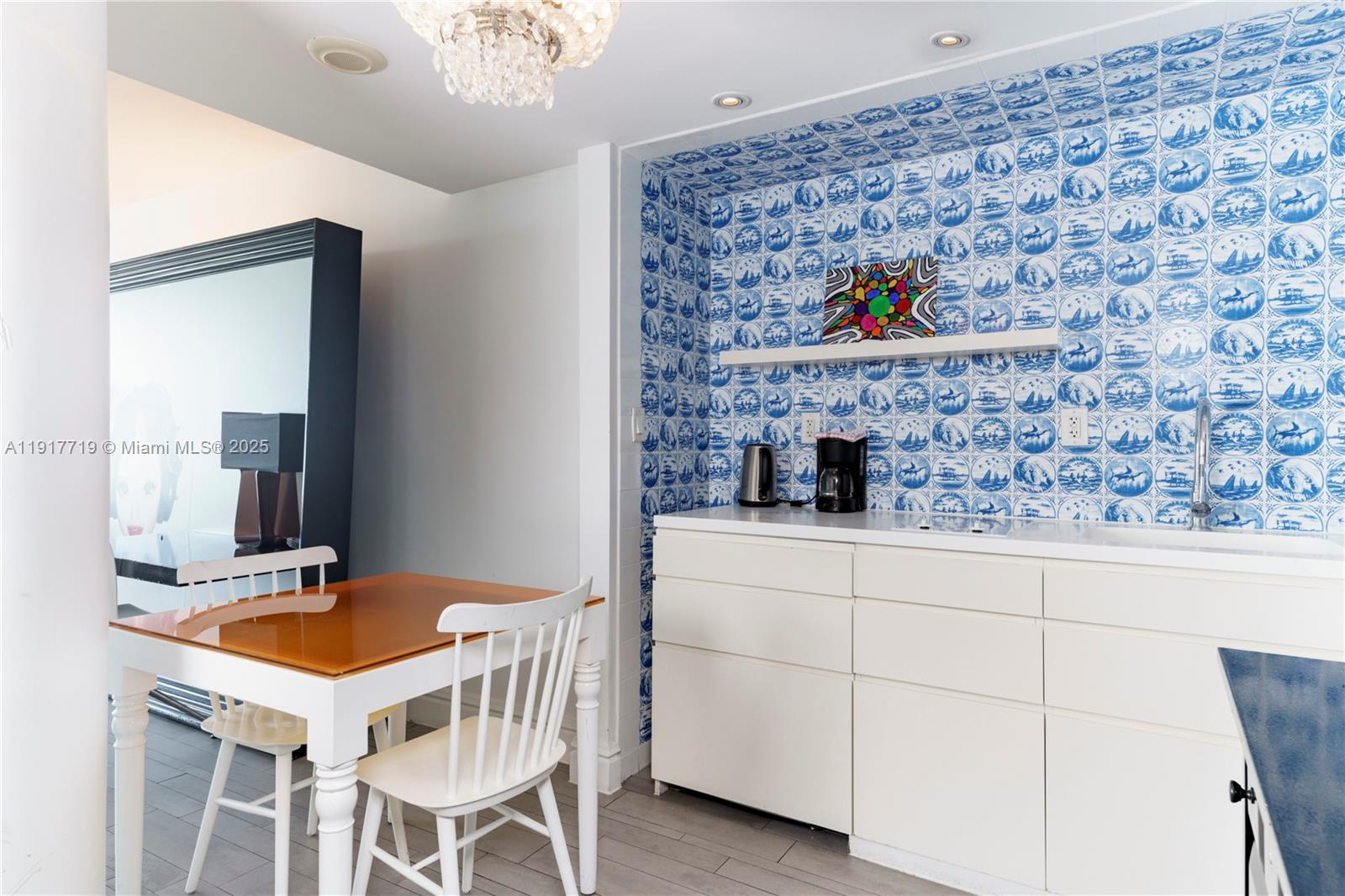 Mondrian - Residential