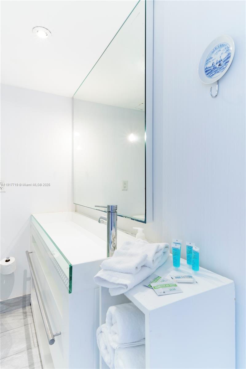 Mondrian - Residential