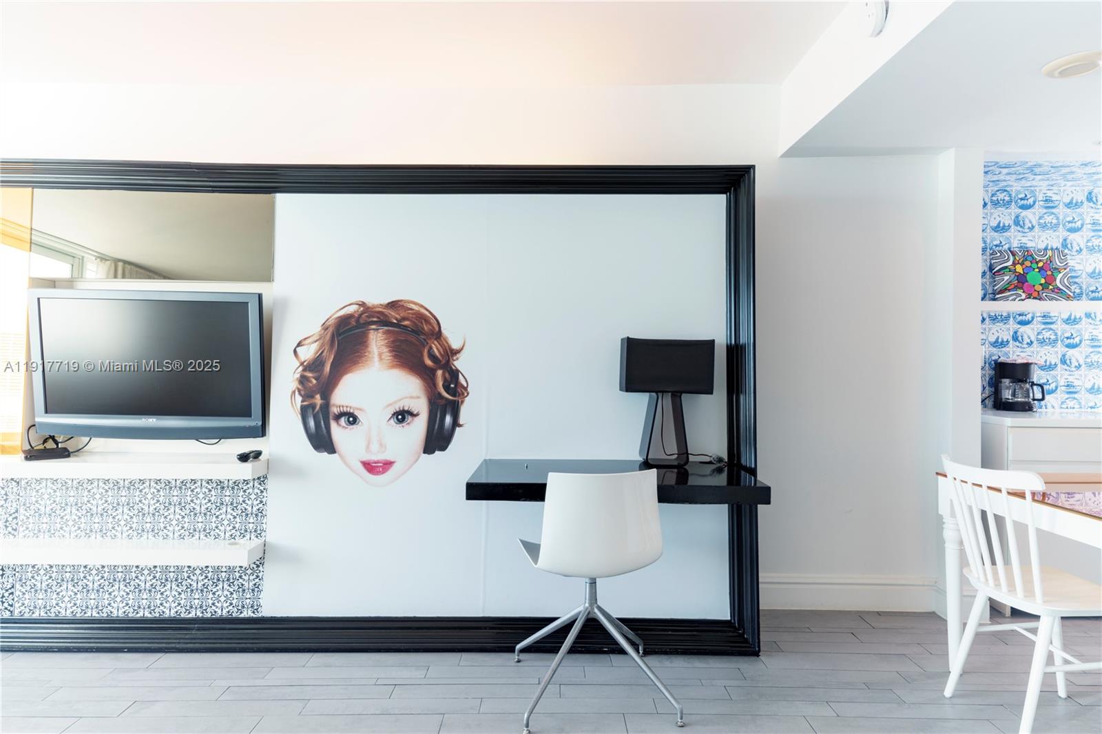 Mondrian - Residential