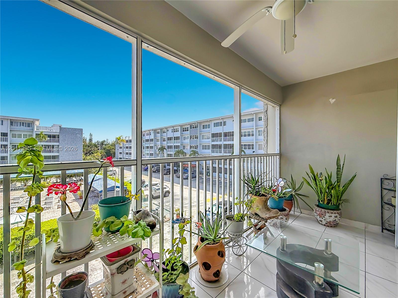 THIRD GULFSTREAM GARDEN - Residential