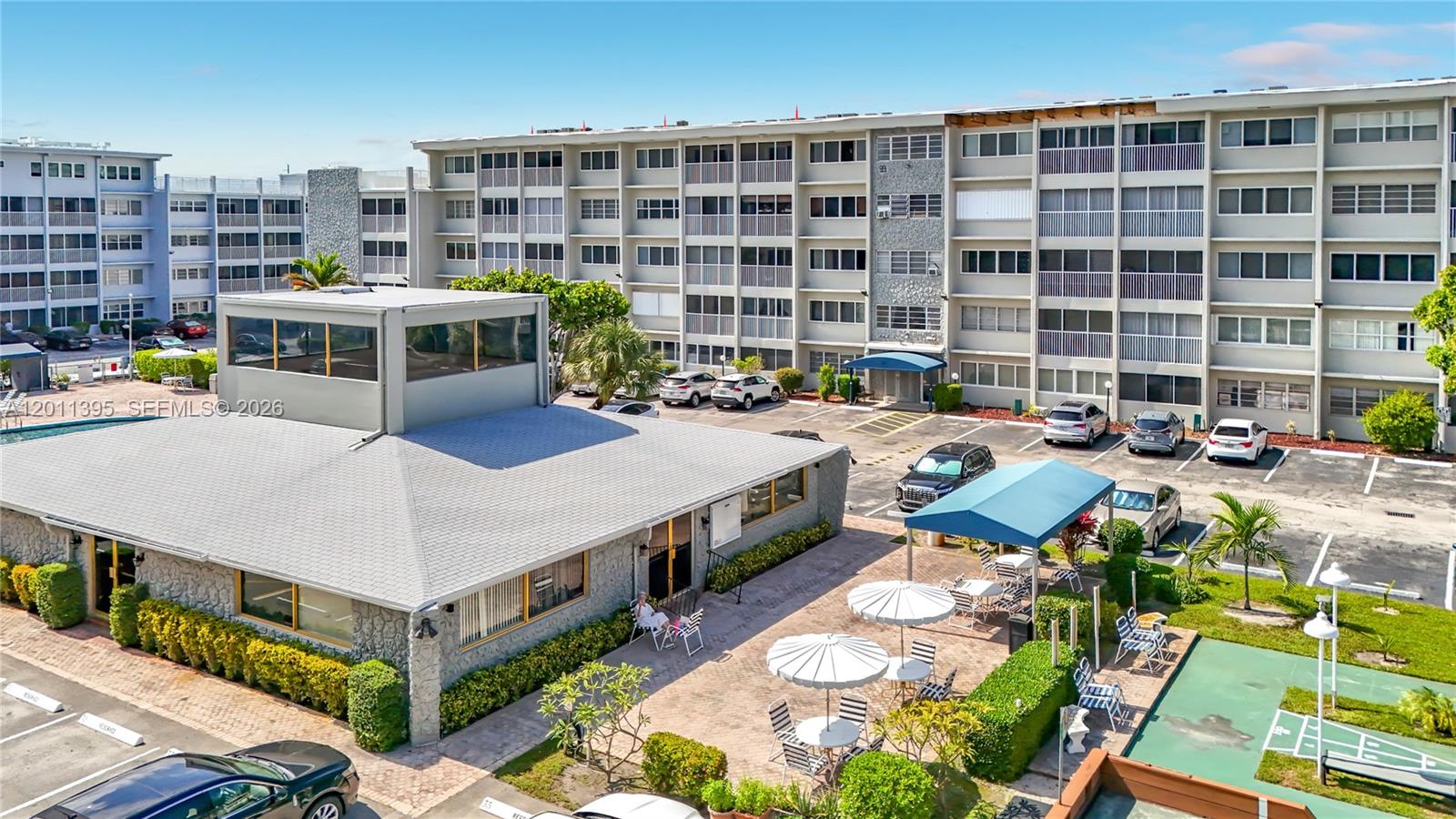 THIRD GULFSTREAM GARDEN - Residential