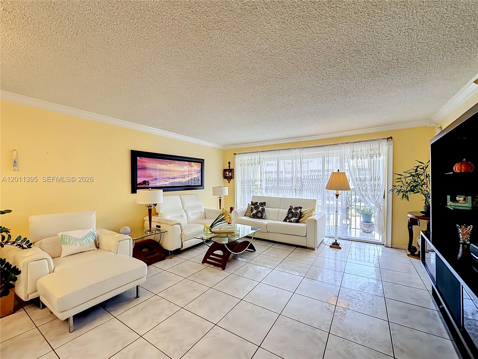 THIRD GULFSTREAM GARDEN - Residential