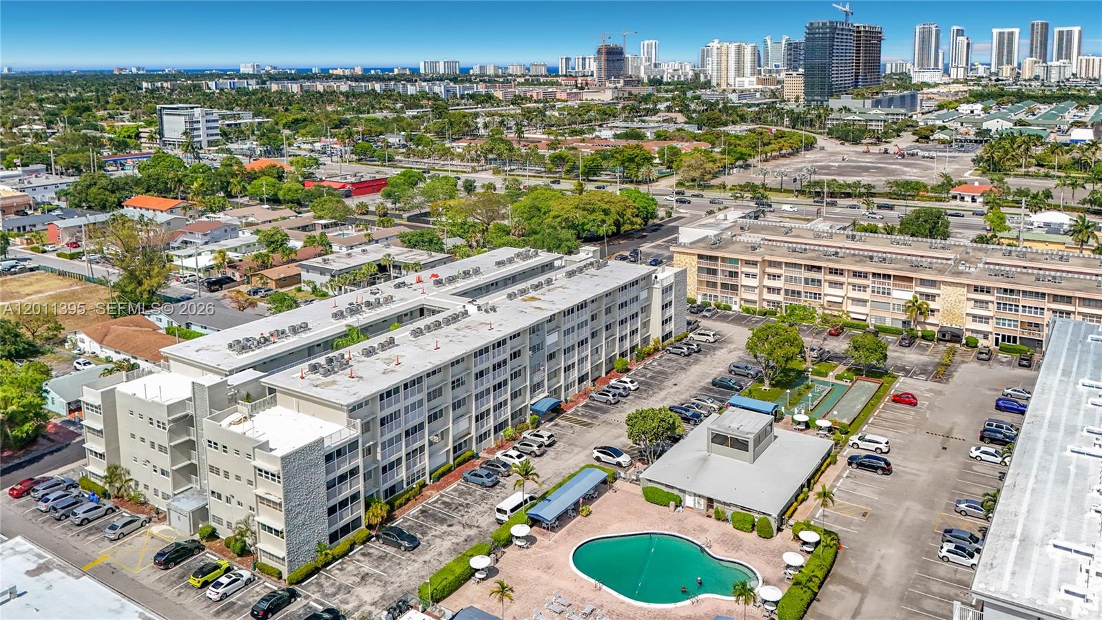 THIRD GULFSTREAM GARDEN - Residential