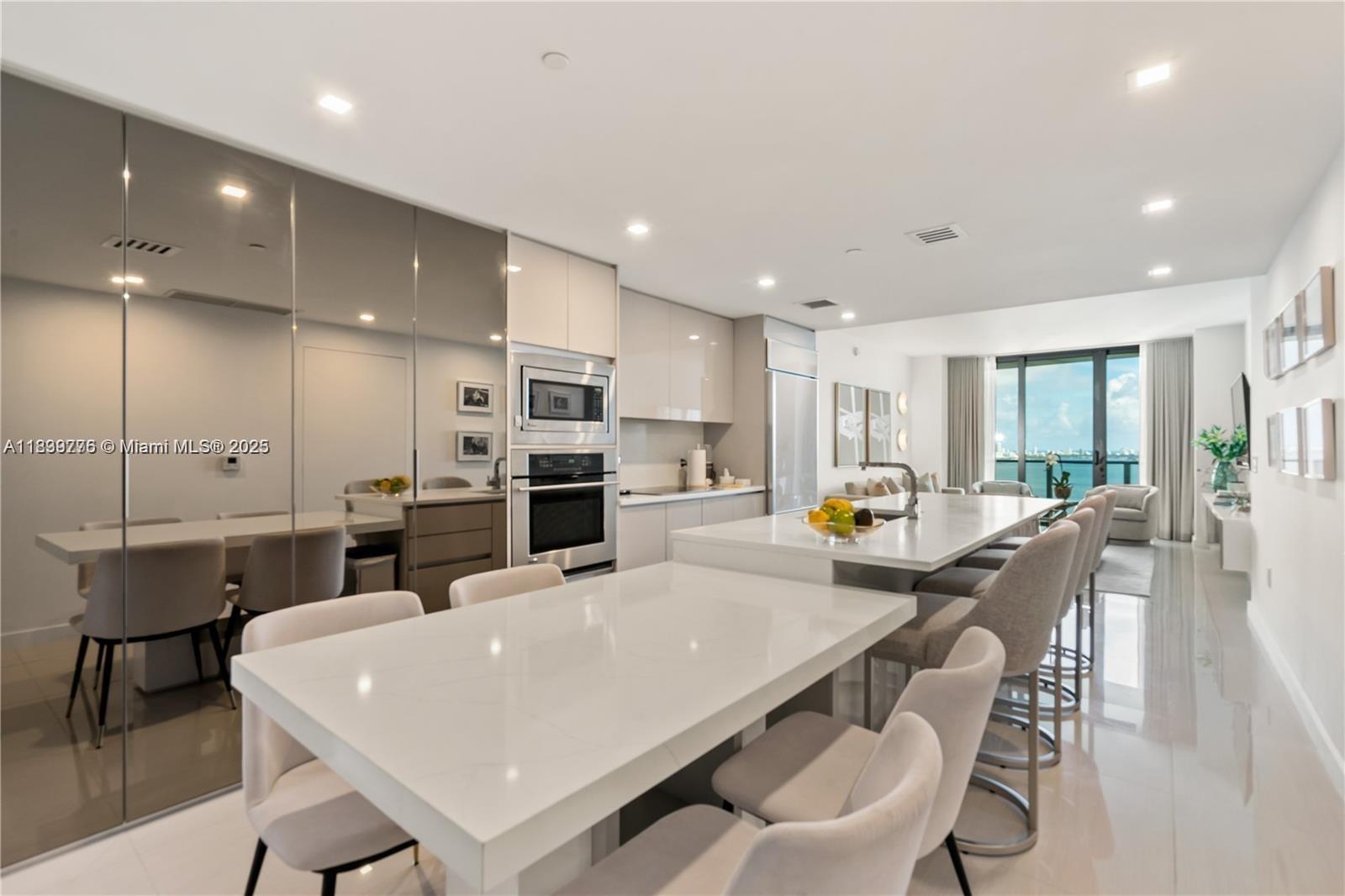 ICON BAY CONDO - Residential Lease