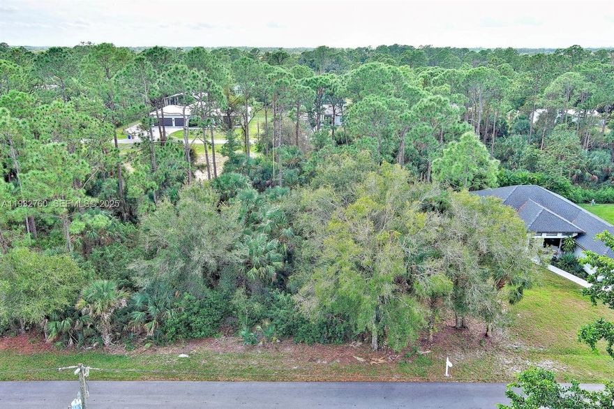 Great opportunity to own a 0.23-acre vacant residential lot located on Highlight St in Fort Myers. Situated in an established area with nearby homes, this property is ideal for building a custom home or as an investment opportunity. No HOA or deed restrictions. Conveniently located close to shopping, dining, schools, and major roadways with easy access to downtown Fort Myers and surrounding areas.
