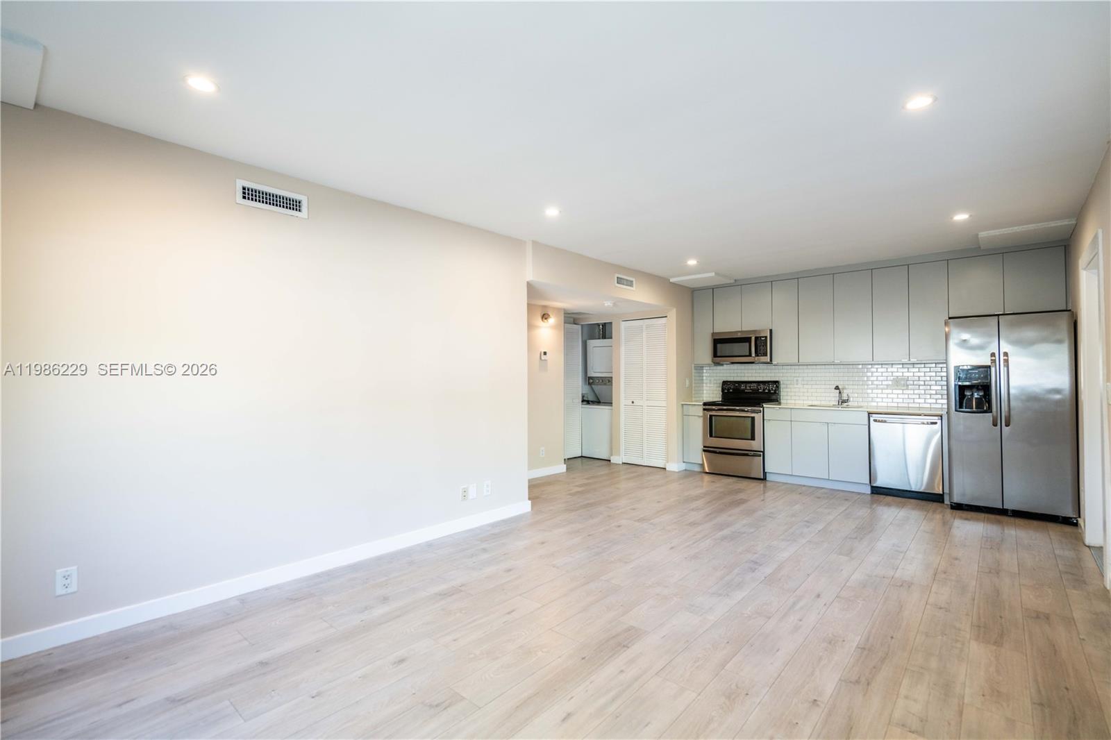 CORAL RIDGE GALT ADD - Residential Lease