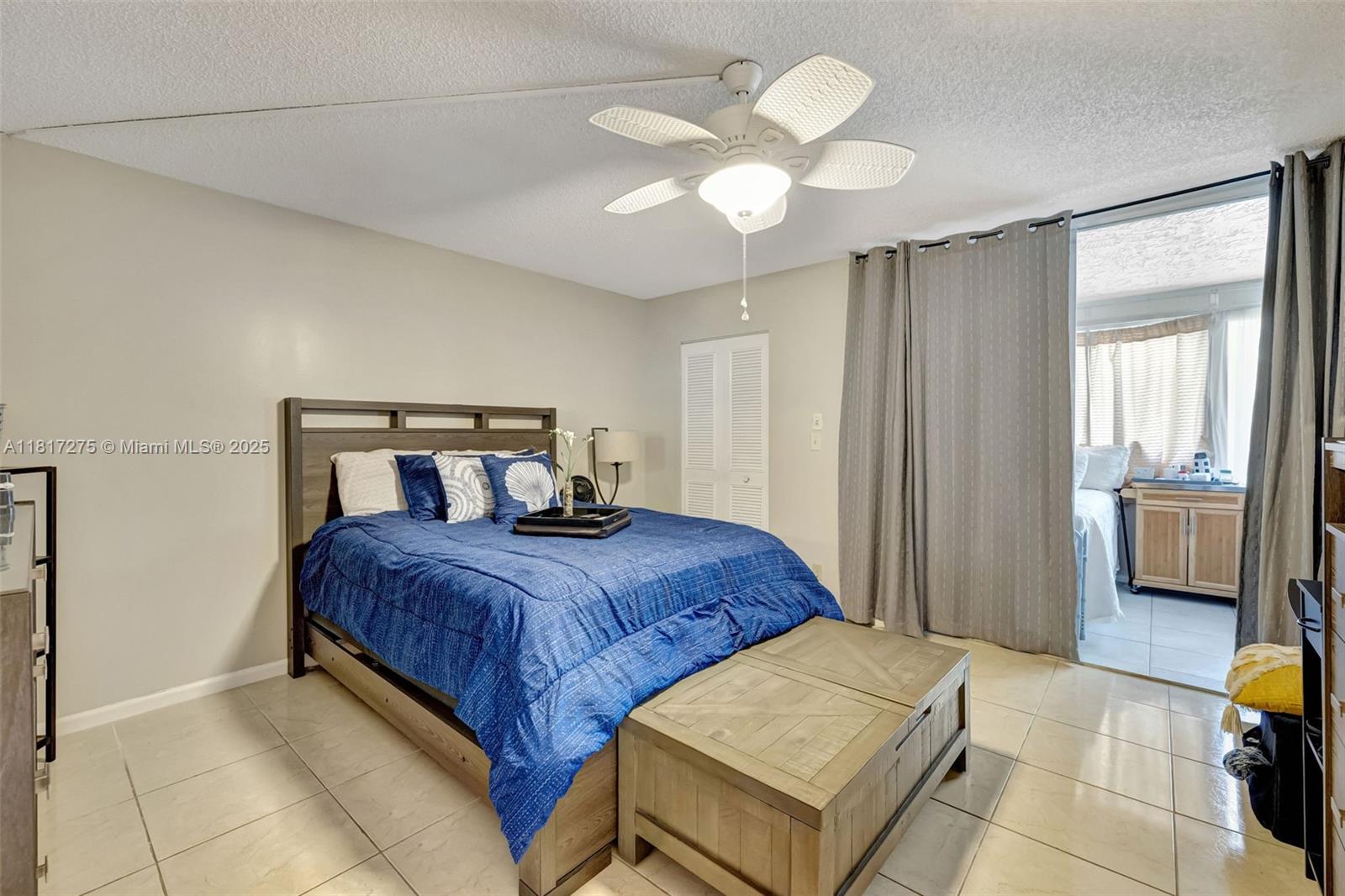 PALM LAKES CONDO - Residential