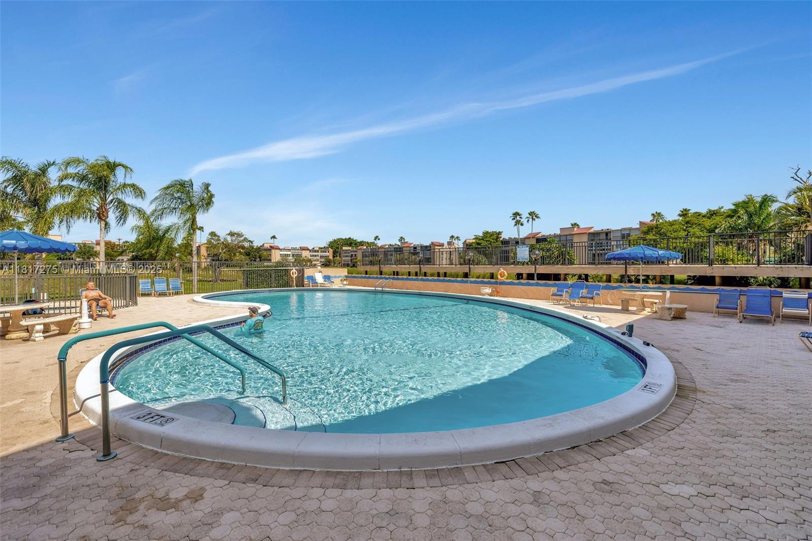 PALM LAKES CONDO - Residential