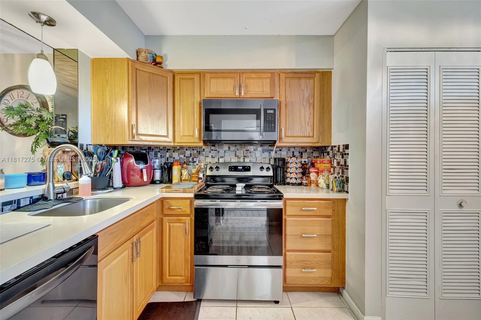 PALM LAKES CONDO - Residential