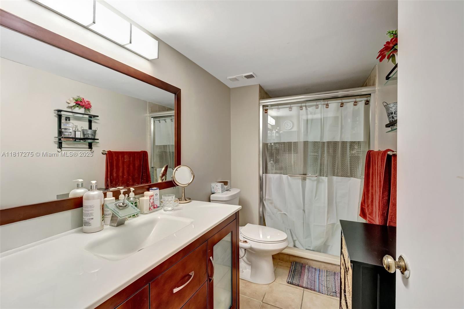 PALM LAKES CONDO - Residential