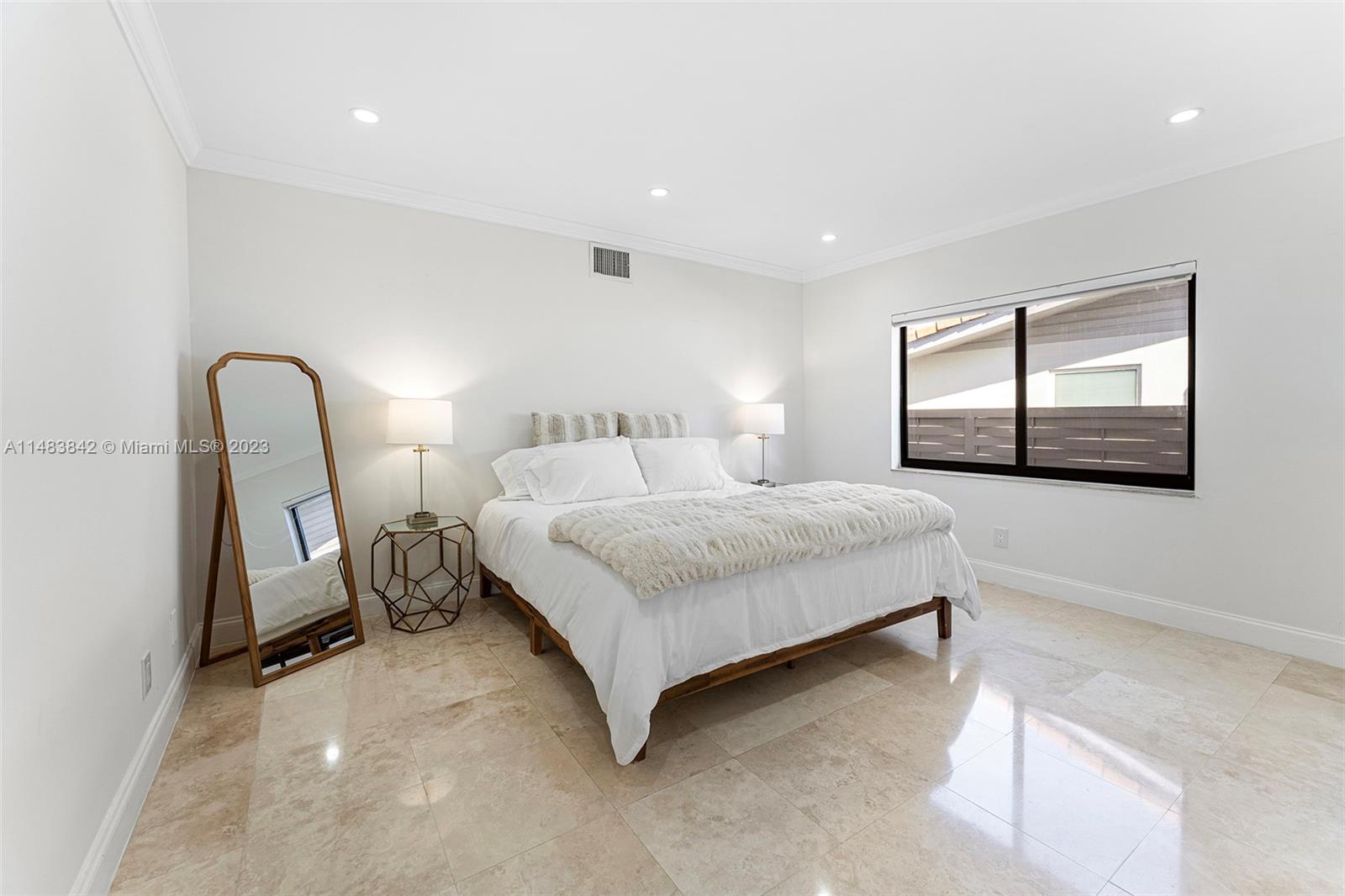 BAY CREST SEC 3 - Residential