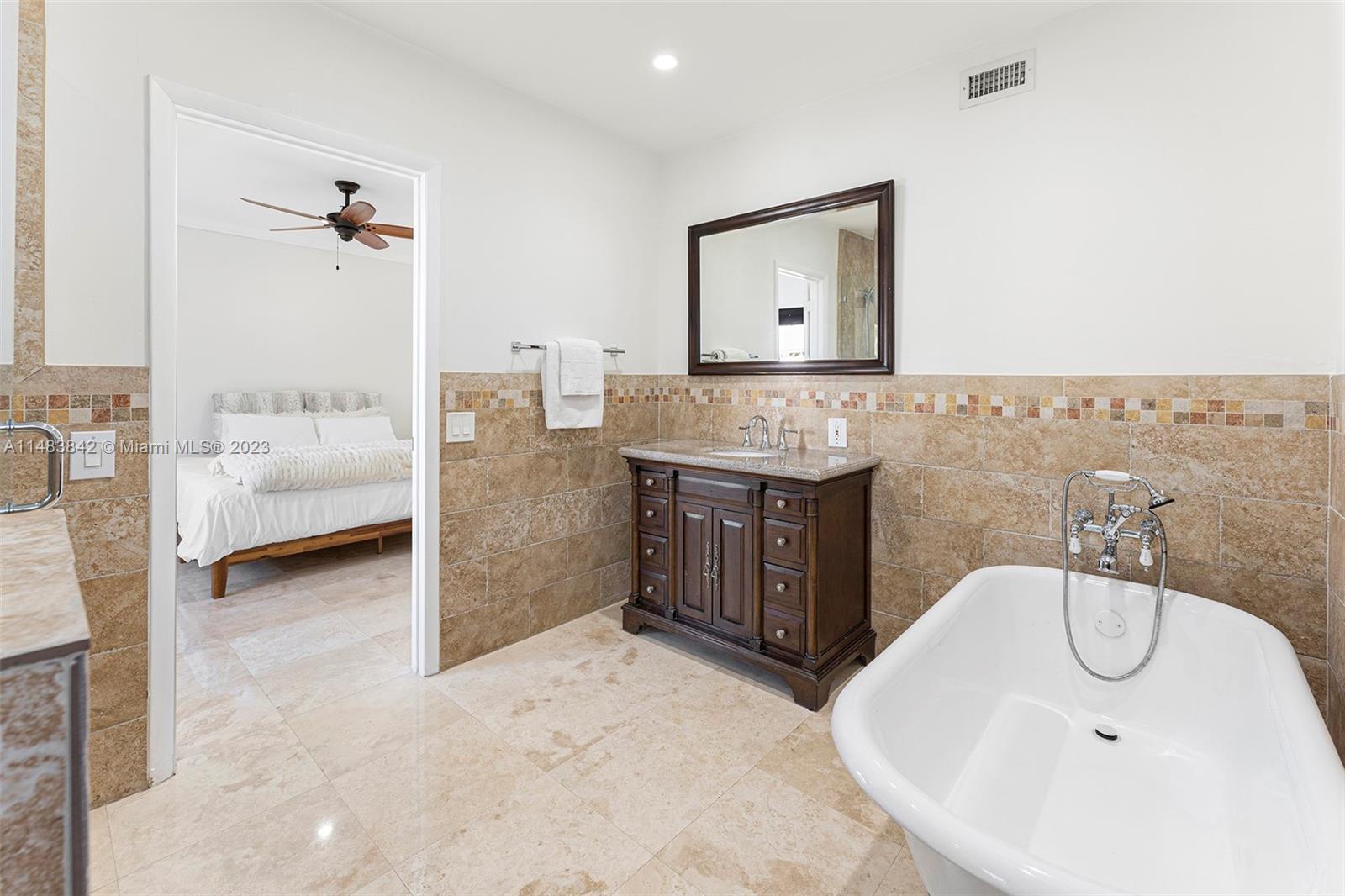 BAY CREST SEC 3 - Residential