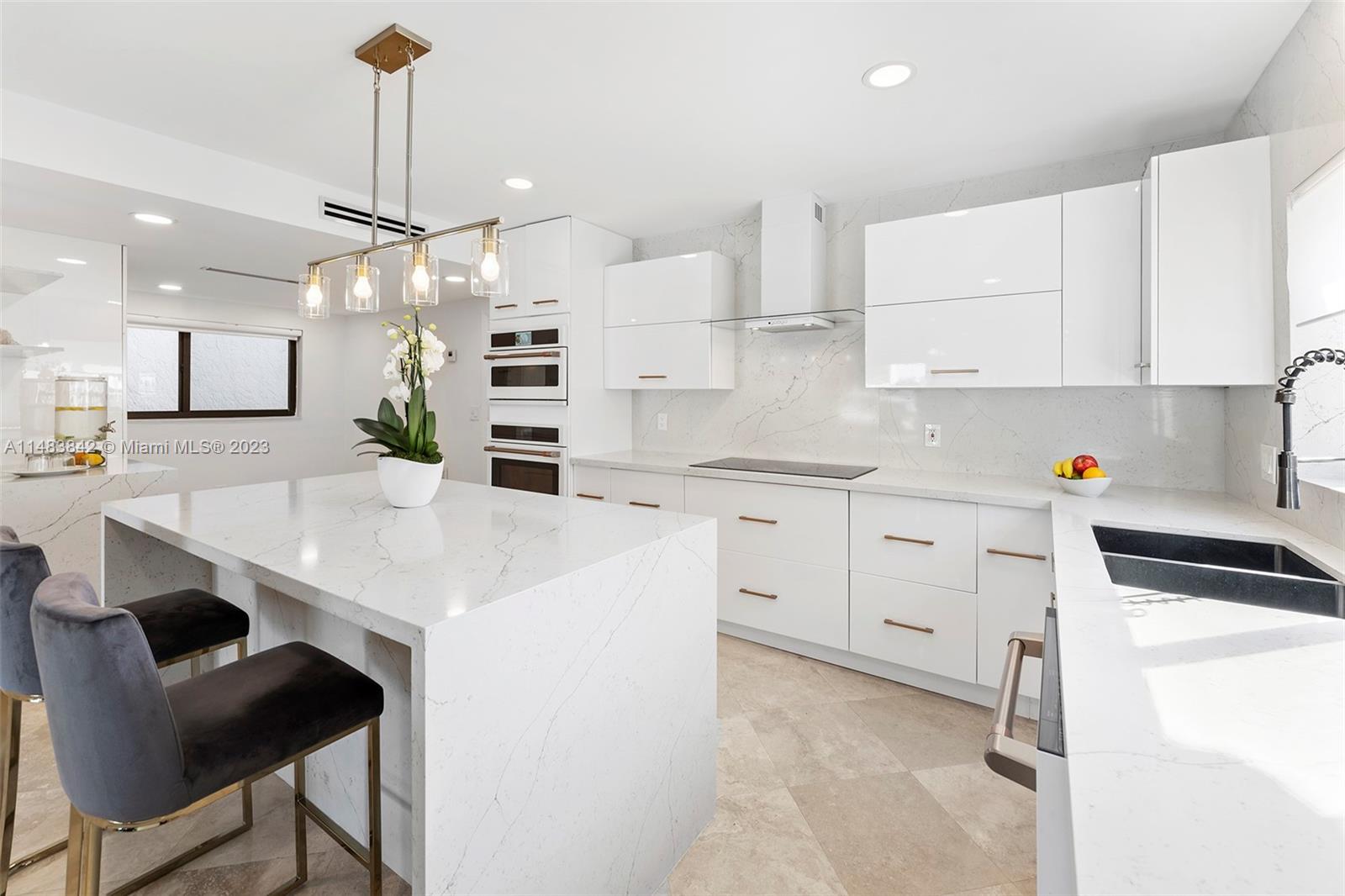 BAY CREST SEC 3 - Residential